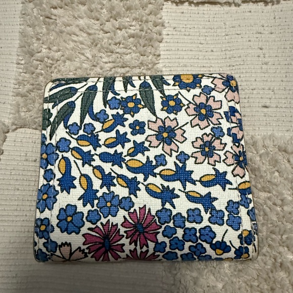 Fossil Blue and Pink Wallets with Vibrant Design - Picture 2 of 4